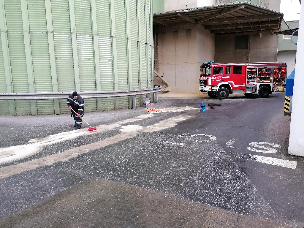 Öl-Einsatz Öl-Einsatz