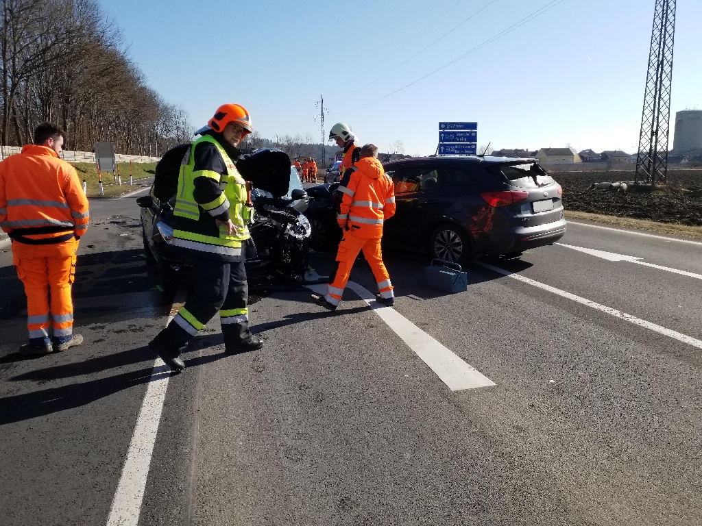 Bergung - PKW Bergung - PKW